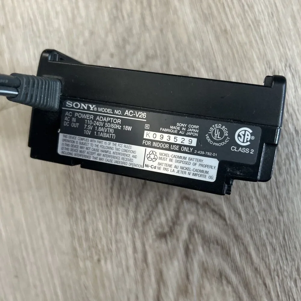 Sony AC Power Adaptor AC-V26  Battery Charger VTR DC Out Camcorder Supply Cord